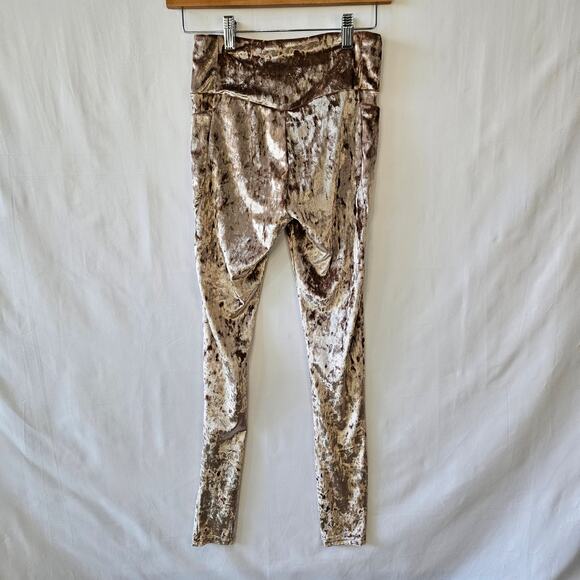 Fabletics High Waist Crushed Velour Teddy (Champagne) Crossover Leggings Small - Picture 2 of 8